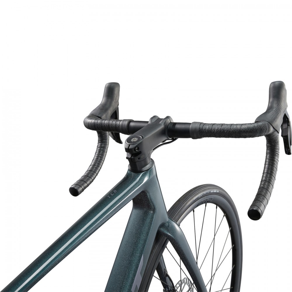 2025 Giant TCR Advanced 1 – Carbon Road Bike